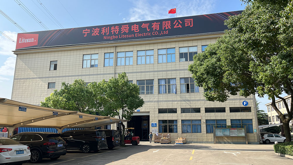 利特舜电气有限公司与我司达成高低温试验箱采购合作