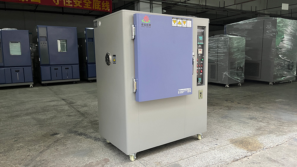 耐黄变老化箱：材料光氧化降解的模拟与评估技术