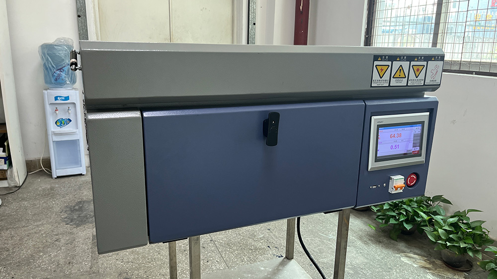 实验室效率提升利器：桌上型氙灯箱在研发与质量控制中的应用